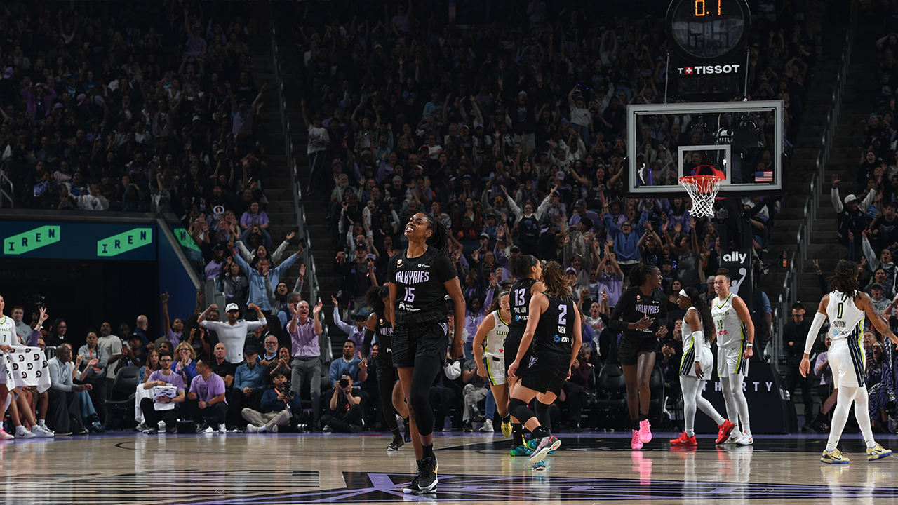 Tiffany Hayes' Half-Court Shot